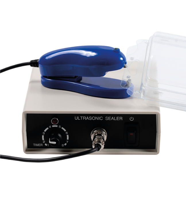 The ME-405US Ultrasonic Clam Shell Sealer is safe and easy to operate. The material is welded by using ultrasonic waves, creating a strong 2.5mm x 3.5mm seal with no need to wait for pre-heating. It is ideal for sealing OPS, PSP, PVC and EPS food containers.